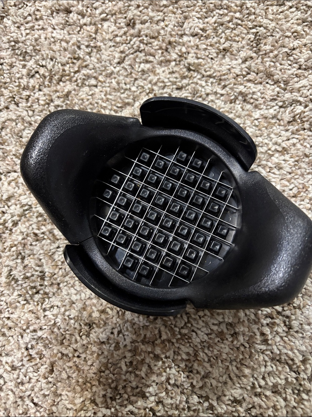 Pampered Chef Black Handheld Vegetable Cutter with Grid Blade
